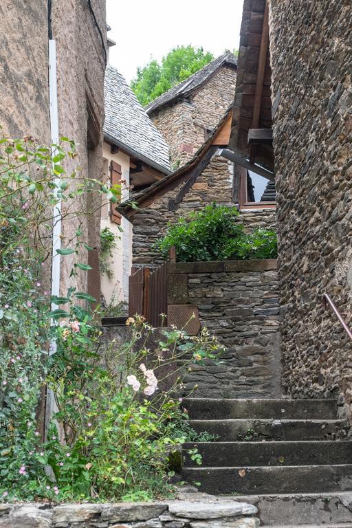 Le Compostelle De Conques Apartamento Exterior foto